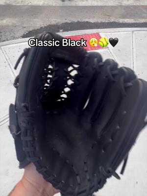 Summer city-walk with our Classic Black. 🖤🥎😮‍💨 #softballgloves #softballglove #softballlife #softballtiktoks #softballgirl #softballplayer #softballglove 