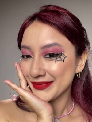 Struggle with make up ? No problem! Try this easy halloween hacks 🎃 with Klara Cosmetics 💋 . . . . . . . #halloween #hacks #makeup #foryou #fyp #foryoupage #halloweenmakeup #halloweenlook 